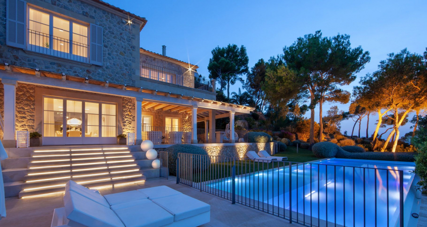 HIGH-CLASS LIVING & MEDITERRANER LIFESTYLE DELUXE