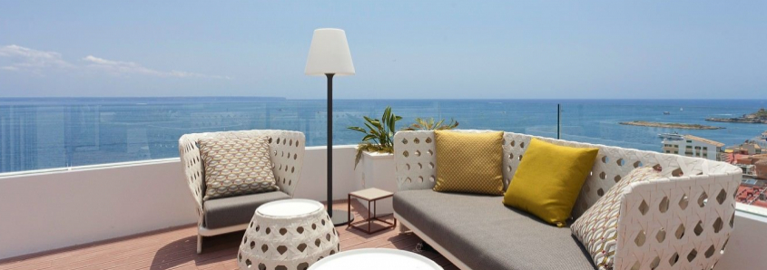 FANTASTISCHES PENTHOUSE MIT GRANDIOSEM MEERBLICK IN ILLETAS