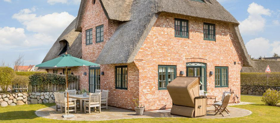 SYLT DREAM HOME IN AN IDYLLIC LOCATION IN THE VILLAGE