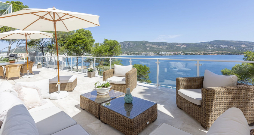 MEDITERRANER LIFESTYLE IN 1. MEERESLINIE
